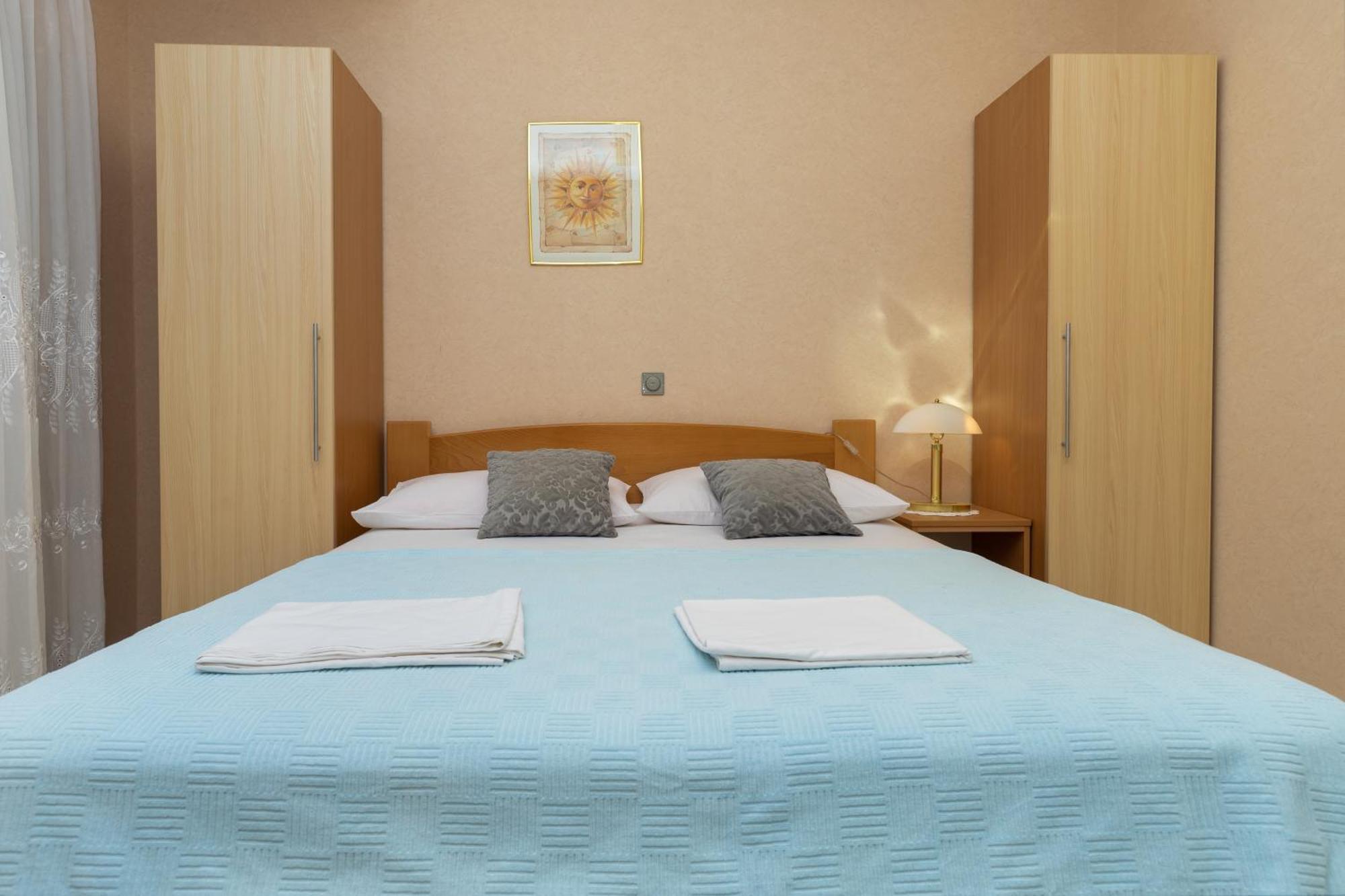 Apartments By The Sea Duce, Omis - 5973 Rom bilde