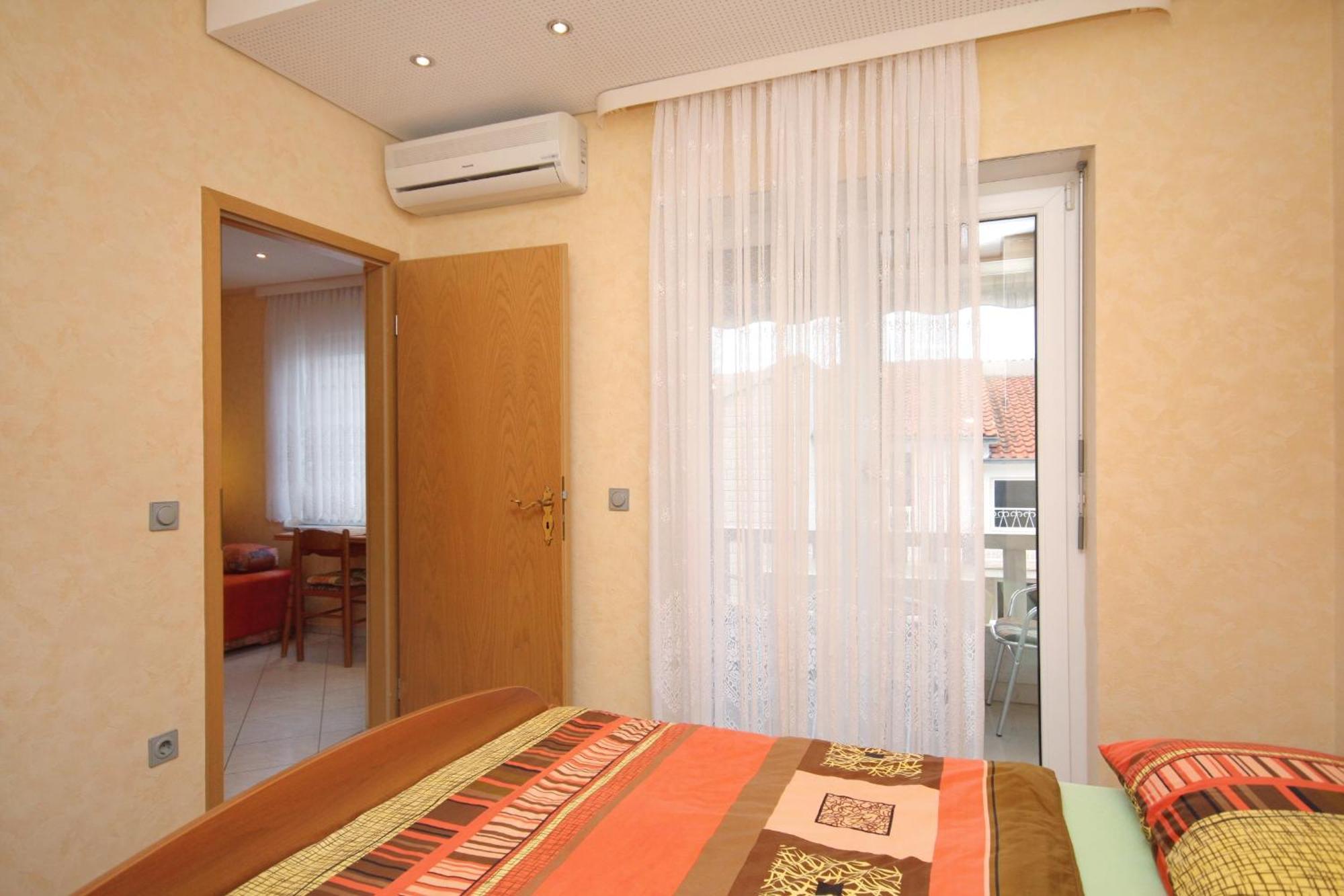 Apartments By The Sea Duce, Omis - 5973 Rom bilde
